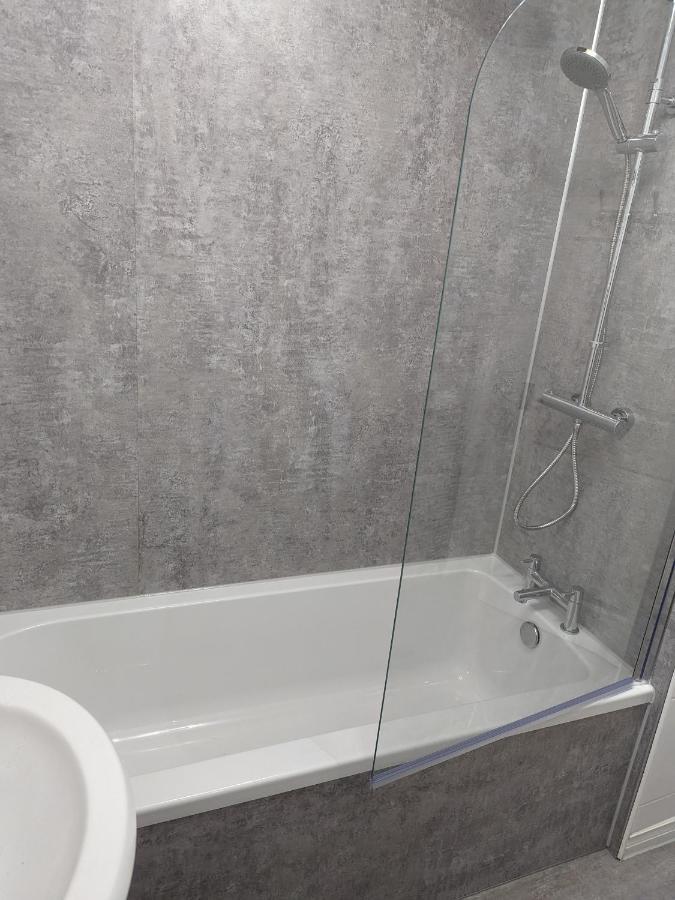 Teith Court Apartment With Private Parking. 스털링 외부 사진